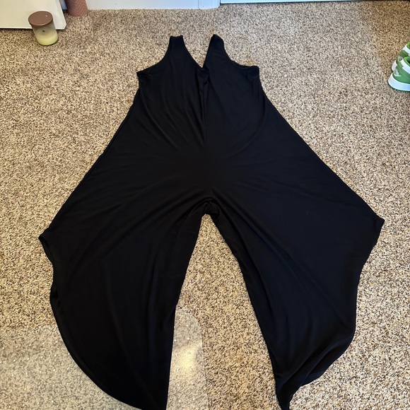 Romper - Picture 2 of 3